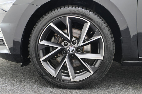 Škoda Superb Combi 1.4 TSI PHEV Sportline Business SOH 100%, Virtual Cockpit, Keyless, Camera, Apple Carplay, PDC, 18"