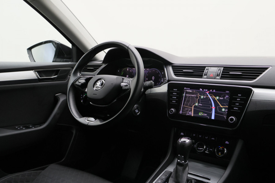 Škoda Superb Combi 1.4 TSI PHEV Sportline Business SOH 100%, Virtual Cockpit, Keyless, Camera, Apple Carplay, PDC, 18"