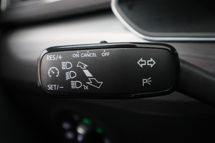 Škoda Superb Combi 1.4 TSI PHEV Sportline Business SOH 100%, Virtual Cockpit, Keyless, Camera, Apple Carplay, PDC, 18"