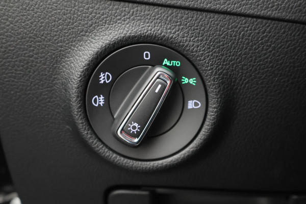 Škoda Superb Combi 1.4 TSI PHEV Sportline Business SOH 100%, Virtual Cockpit, Keyless, Camera, Apple Carplay, PDC, 18"