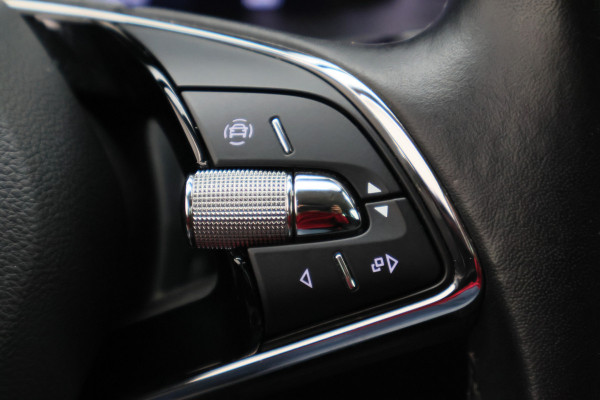 Škoda Superb Combi 1.4 TSI PHEV Sportline Business SOH 100%, Virtual Cockpit, Keyless, Camera, Apple Carplay, PDC, 18"