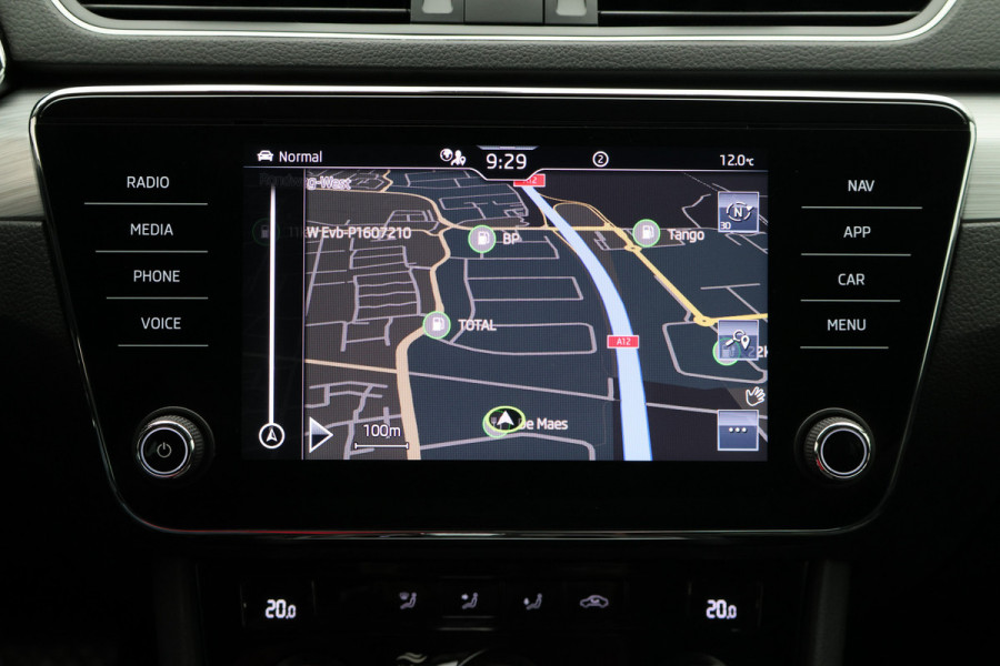 Škoda Superb Combi 1.4 TSI PHEV Sportline Business SOH 100%, Virtual Cockpit, Keyless, Camera, Apple Carplay, PDC, 18"