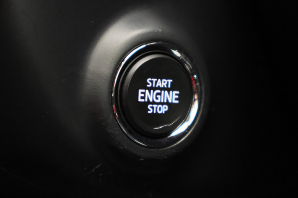 Škoda Superb Combi 1.4 TSI PHEV Sportline Business SOH 100%, Virtual Cockpit, Keyless, Camera, Apple Carplay, PDC, 18"