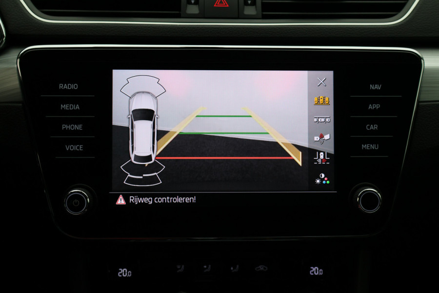 Škoda Superb Combi 1.4 TSI PHEV Sportline Business SOH 100%, Virtual Cockpit, Keyless, Camera, Apple Carplay, PDC, 18"