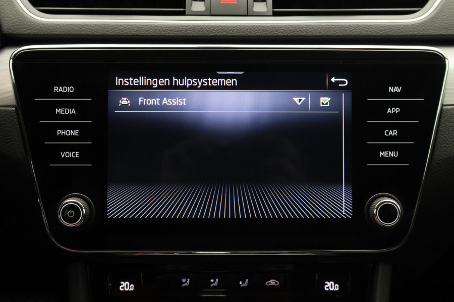 Škoda Superb Combi 1.4 TSI PHEV Sportline Business SOH 100%, Virtual Cockpit, Keyless, Camera, Apple Carplay, PDC, 18"