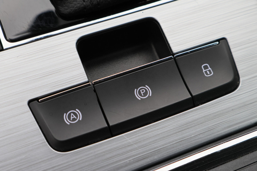 Škoda Superb Combi 1.4 TSI PHEV Sportline Business SOH 100%, Virtual Cockpit, Keyless, Camera, Apple Carplay, PDC, 18"