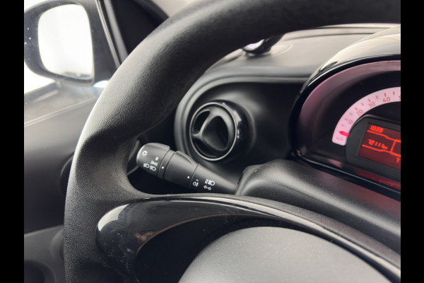 Smart Forfour EQ Essential 18 kWh [ 3-Fase-22kW ] {SOH-93%} (INCL-BTW) *LEATHER | HEATED-COMFORTSEATS | PRIVACY-GLASS | AIRCO | CRUISE | 15''ALU*