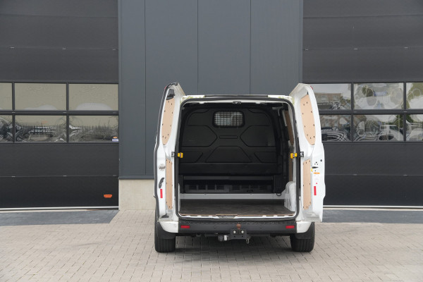 Ford Transit Custom 300 2.0 TDCI L1H1 Trend 130pk - Trekhaak - Carplay - Stoelverwarming - Cruise - Sidesteps - Rijklaar