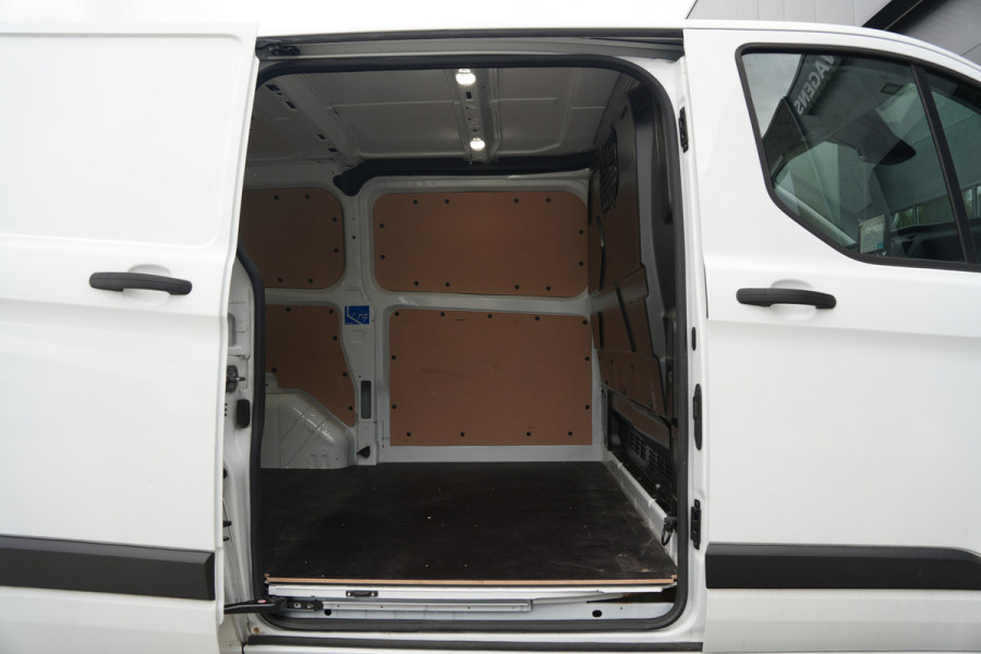 Ford Transit Custom 300 2.0 TDCI L1H1 Trend 130pk - Trekhaak - Carplay - Stoelverwarming - Cruise - Sidesteps - Rijklaar