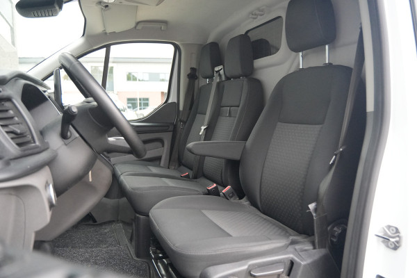 Ford Transit Custom 300 2.0 TDCI L1H1 Trend 130pk - Trekhaak - Carplay - Stoelverwarming - Cruise - Sidesteps - Rijklaar