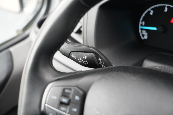 Ford Transit Custom 300 2.0 TDCI L1H1 Trend 130pk - Trekhaak - Carplay - Stoelverwarming - Cruise - Sidesteps - Rijklaar