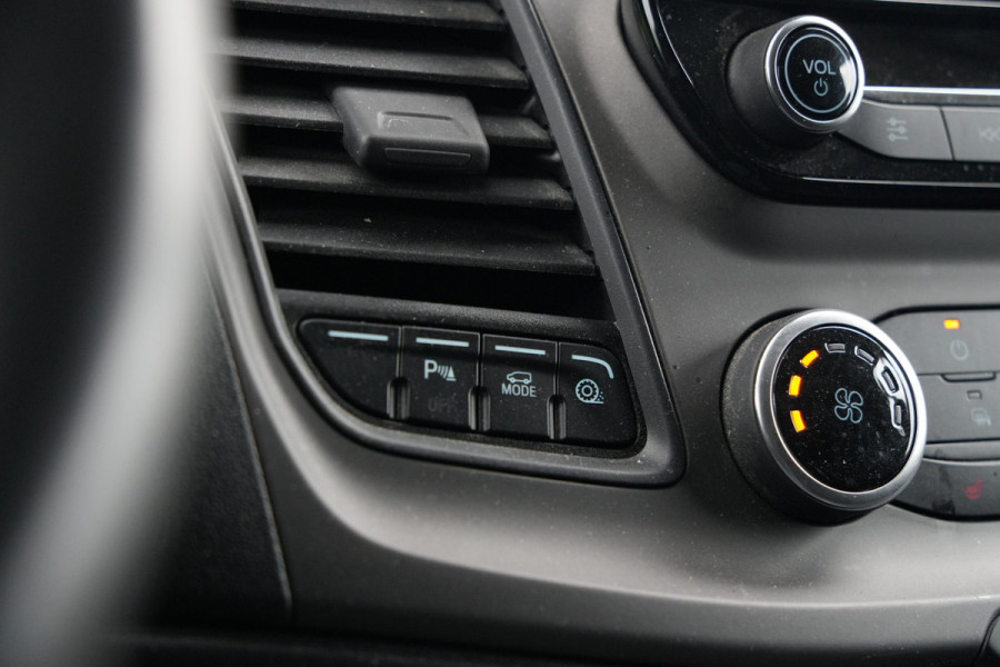 Ford Transit Custom 300 2.0 TDCI L1H1 Trend 130pk - Trekhaak - Carplay - Stoelverwarming - Cruise - Sidesteps - Rijklaar