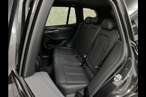 BMW iX3 M-Sport 80 kWh | 99% SOH | Panorama | ACC | 360 Camera | Harman-Kardon | Leder | Memory | Sfeerverlichting | Keyless-Entry | Head-Up | 3-Zone Clima | Stuurverwarming | Carplay | LED | Rijklaar incl. Bovag garantie