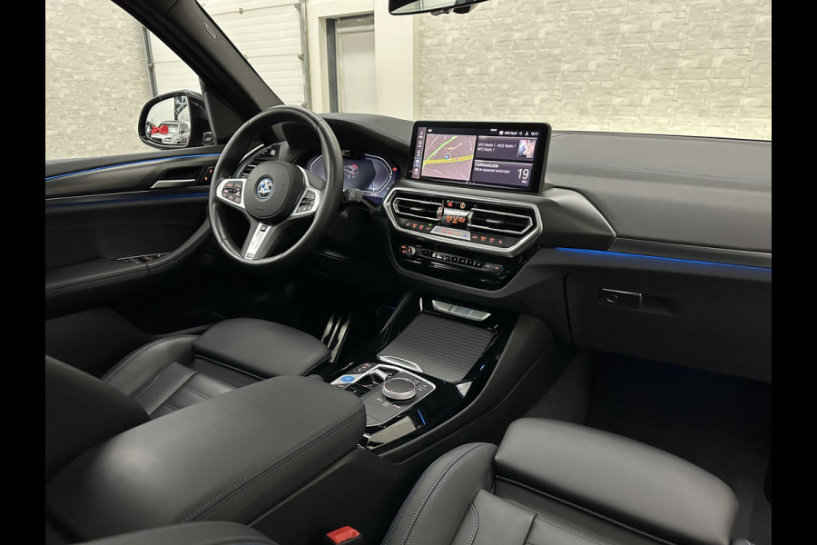 BMW iX3 M-Sport 80 kWh | 99% SOH | Panorama | ACC | 360 Camera | Harman-Kardon | Leder | Memory | Sfeerverlichting | Keyless-Entry | Head-Up | 3-Zone Clima | Stuurverwarming | Carplay | LED | Rijklaar incl. Bovag garantie