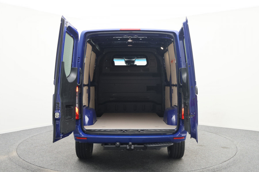 Mercedes-Benz Sprinter 317 L1H1 RWD Automaat 2x schuifdeur, 3-zits, Leer, Trekhaak, Apple Carplay, LED