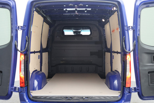 Mercedes-Benz Sprinter 317 L1H1 RWD Automaat 2x schuifdeur, 3-zits, Leer, Trekhaak, Apple Carplay, LED