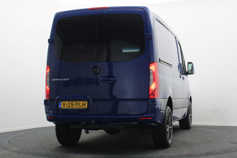 Mercedes-Benz Sprinter 317 L1H1 RWD Automaat 2x schuifdeur, 3-zits, Leer, Trekhaak, Apple Carplay, LED