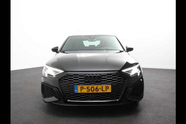 Audi A3 Sportback 30 TFSI S edition S-tronic Navigatie Apple Carplay/Android Auto Parkeersensoren Adaptive Cruise Control Full Led Climate Control Virtual Cockpit Lichtmetalen velgen