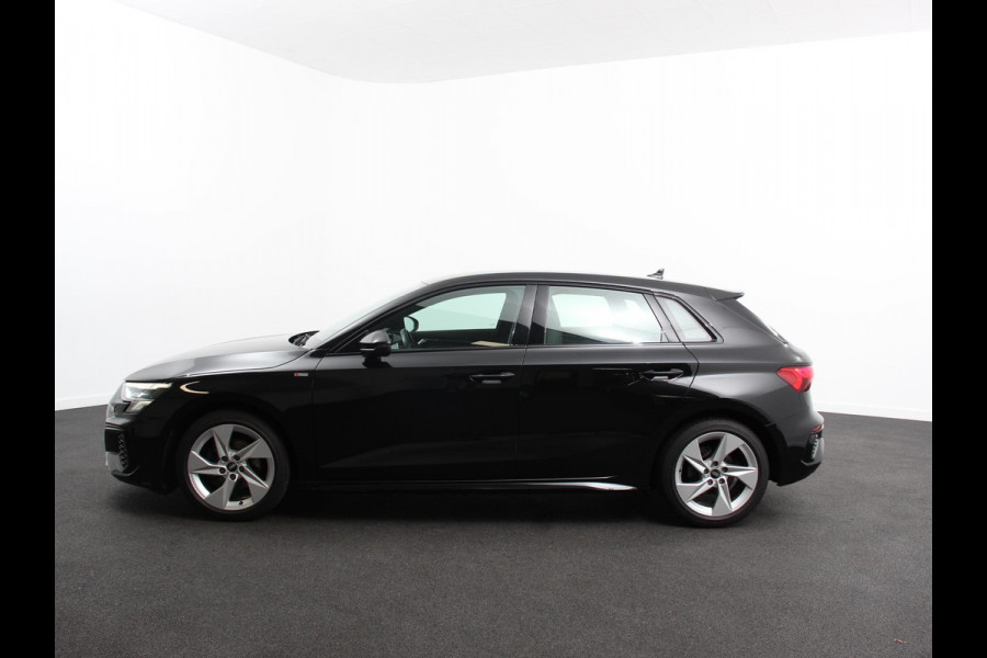 Audi A3 Sportback 30 TFSI S edition S-tronic Navigatie Apple Carplay/Android Auto Parkeersensoren Adaptive Cruise Control Full Led Climate Control Virtual Cockpit Lichtmetalen velgen