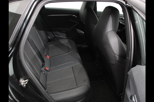 Audi A3 Sportback 30 TFSI S edition S-tronic Navigatie Apple Carplay/Android Auto Parkeersensoren Adaptive Cruise Control Full Led Climate Control Virtual Cockpit Lichtmetalen velgen