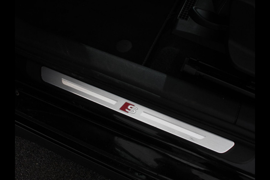 Audi A3 Sportback 30 TFSI S edition S-tronic Navigatie Apple Carplay/Android Auto Parkeersensoren Adaptive Cruise Control Full Led Climate Control Virtual Cockpit Lichtmetalen velgen