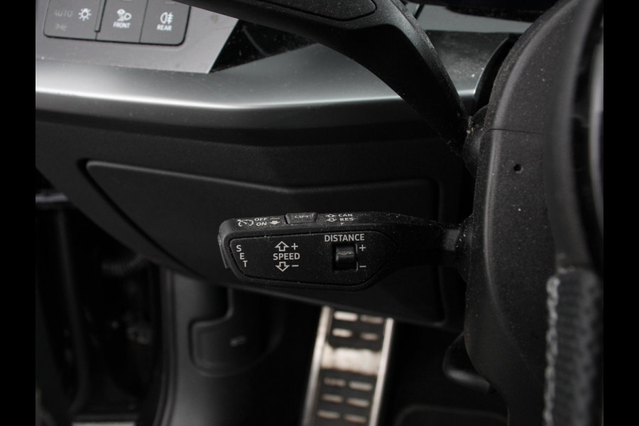 Audi A3 Sportback 30 TFSI S edition S-tronic Navigatie Apple Carplay/Android Auto Parkeersensoren Adaptive Cruise Control Full Led Climate Control Virtual Cockpit Lichtmetalen velgen