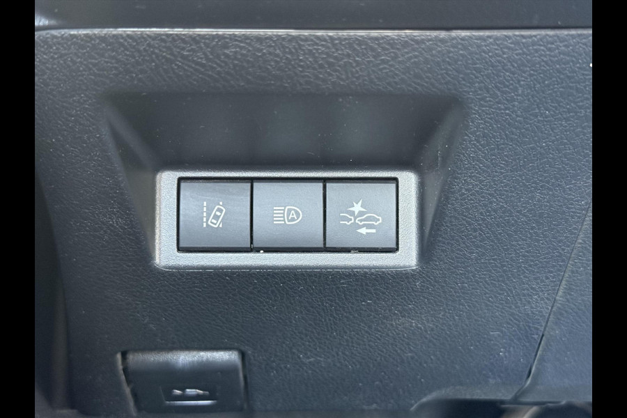 Toyota Yaris 1.5 Full Hybrid Dynamic | Lichtmetalen velgen, Parkeercamera, Licht + Regensensor, Cruise control, Climate control