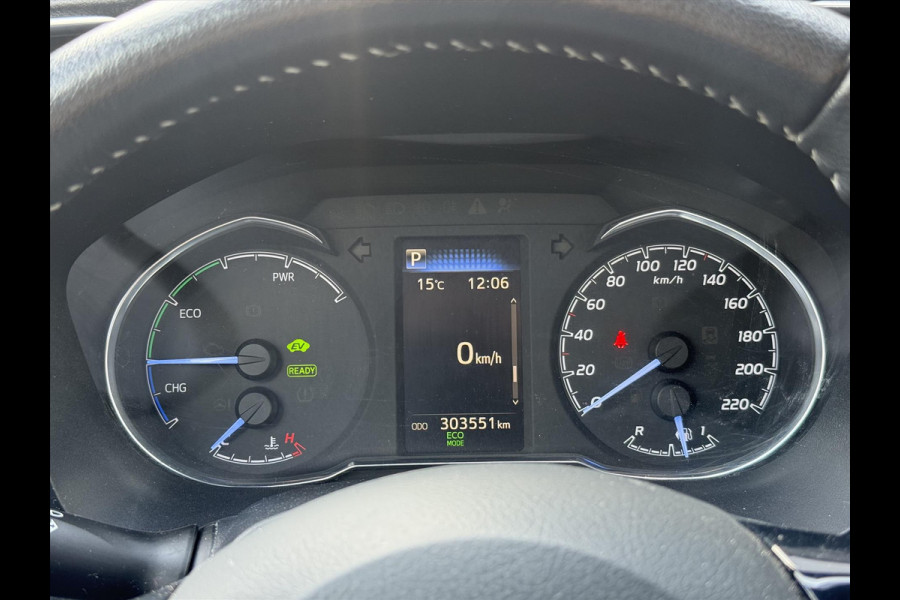 Toyota Yaris 1.5 Full Hybrid Dynamic | Lichtmetalen velgen, Parkeercamera, Licht + Regensensor, Cruise control, Climate control