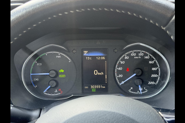 Toyota Yaris 1.5 Full Hybrid Dynamic | Lichtmetalen velgen, Parkeercamera, Licht + Regensensor, Cruise control, Climate control