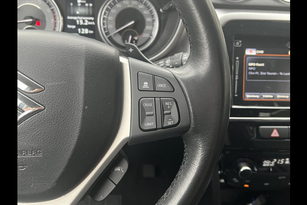 Suzuki Vitara 1.5 Hybrid Automaat Select Bi-Tone | Eerste eigenaar, Trekhaak, Dodehoekherkenning, Stoelverwarming, 17 inch, LED