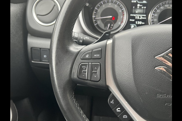 Suzuki Vitara 1.5 Hybrid Automaat Select Bi-Tone | Eerste eigenaar, Trekhaak, Dodehoekherkenning, Stoelverwarming, 17 inch, LED