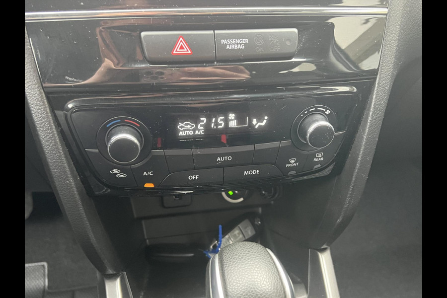 Suzuki Vitara 1.5 Hybrid Automaat Select Bi-Tone | Eerste eigenaar, Trekhaak, Dodehoekherkenning, Stoelverwarming, 17 inch, LED
