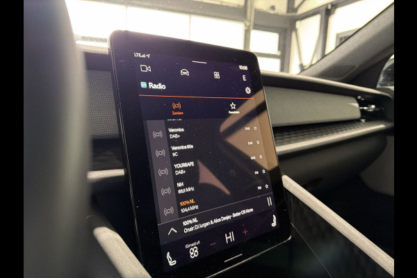 Polestar 2 Long Range Single Motor 78 kWh | Keyless | 360° cam | Carplay | Soh (batterijcheck) Waarde 94,5 %