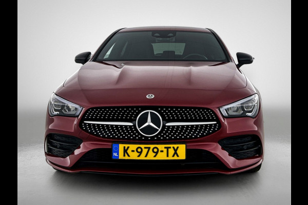 Mercedes-Benz CLA-Klasse Shooting Brake 200 Business Solution AMG AMG line | Night Pakket | Ledkoplampen | Sfeerverlichting | Stoelverwarming. Inclusief 24 maanden Mercedes-Benz Certified garantie voor Europa.
