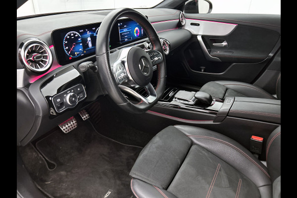 Mercedes-Benz CLA-Klasse Shooting Brake 200 Business Solution AMG AMG line | Night Pakket | Ledkoplampen | Sfeerverlichting | Stoelverwarming. Inclusief 24 maanden Mercedes-Benz Certified garantie voor Europa.