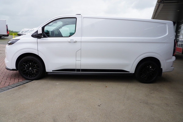 Ford E-Transit Cust. 320L L2H1 Limited 65 kWh 160KW/218PK Automaat met POWERPACK Nr. V029 | Airco | Cruise | Apple CP| 20"LM velgen | Trekhaak | Spoilers DEMO