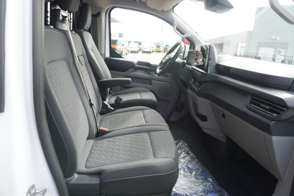 Ford E-Transit Cust. 320L L2H1 Limited 65 kWh 160KW/218PK Automaat met POWERPACK Nr. V029 | Airco | Cruise | Apple CP| 20"LM velgen | Trekhaak | Spoilers DEMO