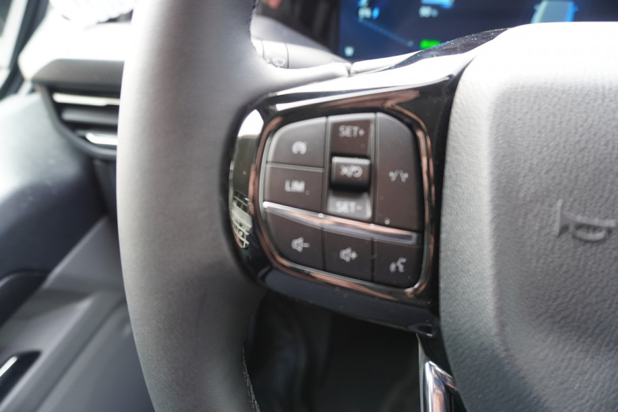 Ford E-Transit Cust. 320L L2H1 Limited 65 kWh 160KW/218PK Automaat met POWERPACK Nr. V029 | Airco | Cruise | Apple CP| 20"LM velgen | Trekhaak | Spoilers DEMO
