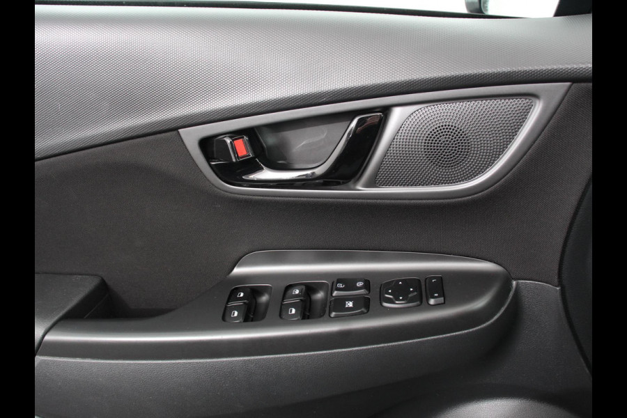 Hyundai Kona 1.6 GDI HEV Comfort Smart Automaat Climate control Cruise control Stoelverwarming Stuurverwarming Camera Parkeersensoren Lichtmetalen velgen Apple Carplay/ Android Auto