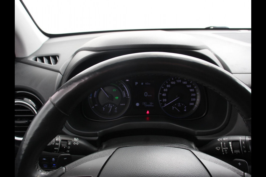 Hyundai Kona 1.6 GDI HEV Comfort Smart Automaat Climate control Cruise control Stoelverwarming Stuurverwarming Camera Parkeersensoren Lichtmetalen velgen Apple Carplay/ Android Auto
