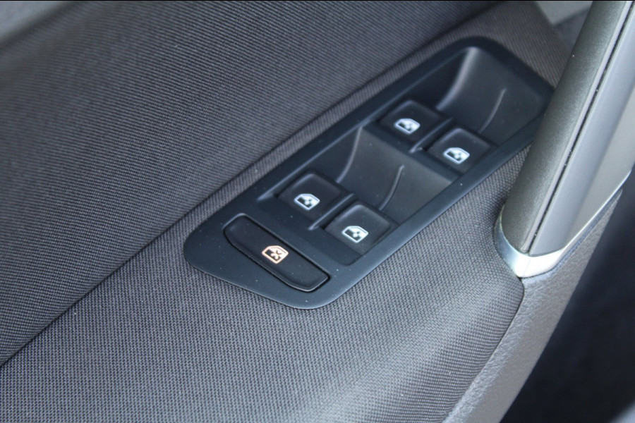 Volkswagen e-Golf E-DITION SoH 90% NL-Auto NAP