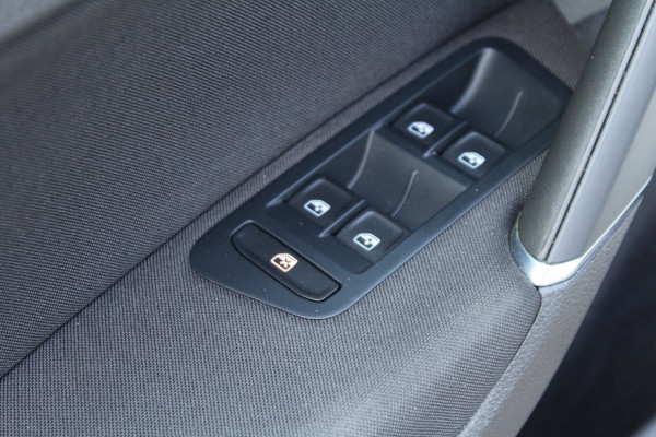 Volkswagen e-Golf E-DITION SoH 90% NL-Auto NAP
