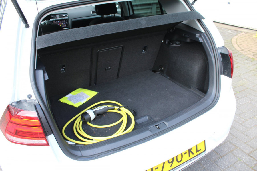 Volkswagen e-Golf E-DITION SoH 90% NL-Auto NAP