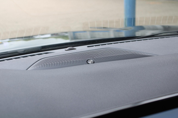Ford Kuga 2.5 PHEV ST-Line X | Adaptive Cruise Control | AGR Stoelen | Stoel + Stuurverwarming | Panorama Dak | Camera | Navigatie |