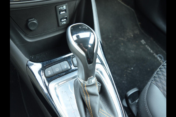 Opel Crossland X 1.2 Turbo Innovation NAVIGATIE & CARPLAY | PARKEERSENSOREN | E.C.C. |