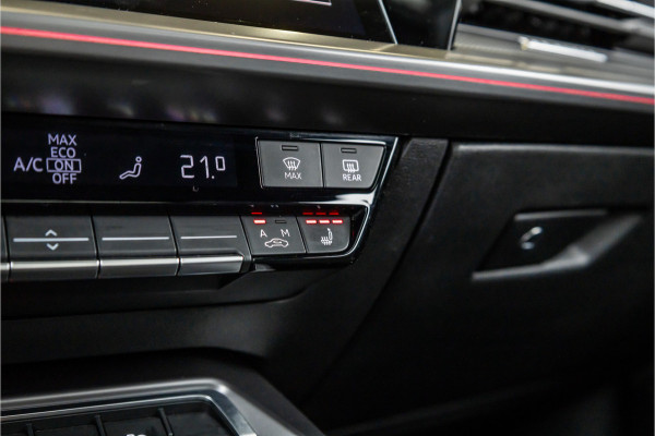 Audi S3 Sportback 2.0 TFSI quattro - Panorama | ACC | Achteruitrijcamera | Sfeerverlichting