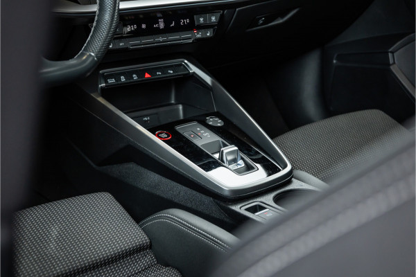 Audi S3 Sportback 2.0 TFSI quattro - Panorama | ACC | Achteruitrijcamera | Sfeerverlichting