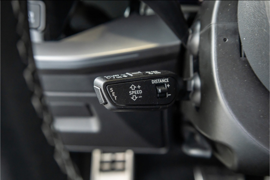 Audi S3 Sportback 2.0 TFSI quattro - Panorama | ACC | Achteruitrijcamera | Sfeerverlichting