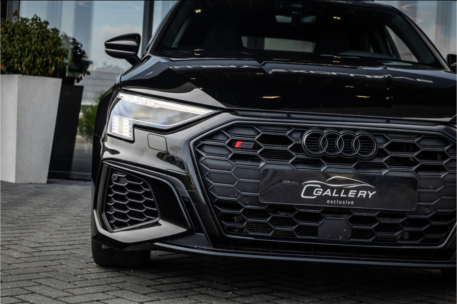 Audi S3 Sportback 2.0 TFSI quattro - Panorama | ACC | Achteruitrijcamera | Sfeerverlichting