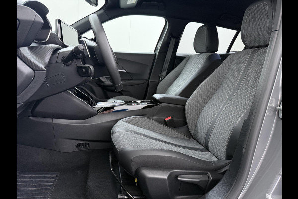 Peugeot 2008 1.2 Hybrid 136 Allure ADAPTIVE CRUISE CONTROL| ACHTERUITRIJCAMERA| APPLE CARPLAY/ ANDROID AUTO| DODE HOEK SENSOR | FABRIEKSGARANTIE TOT 2027 | RIJKLAAR PRIJS |